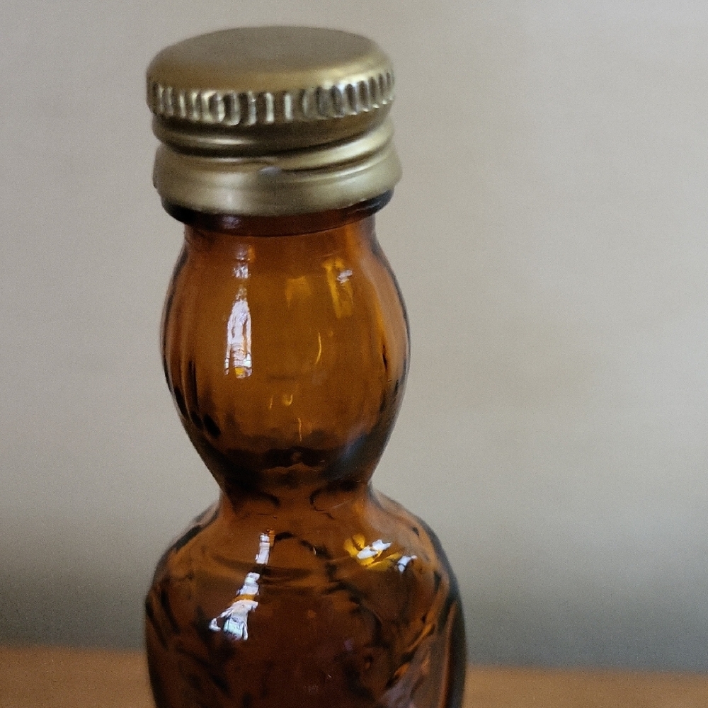 Mrs Butterworth mini syrup Amber Glass Bottle with Metal Cap - Vintage - Picture 4 of 12